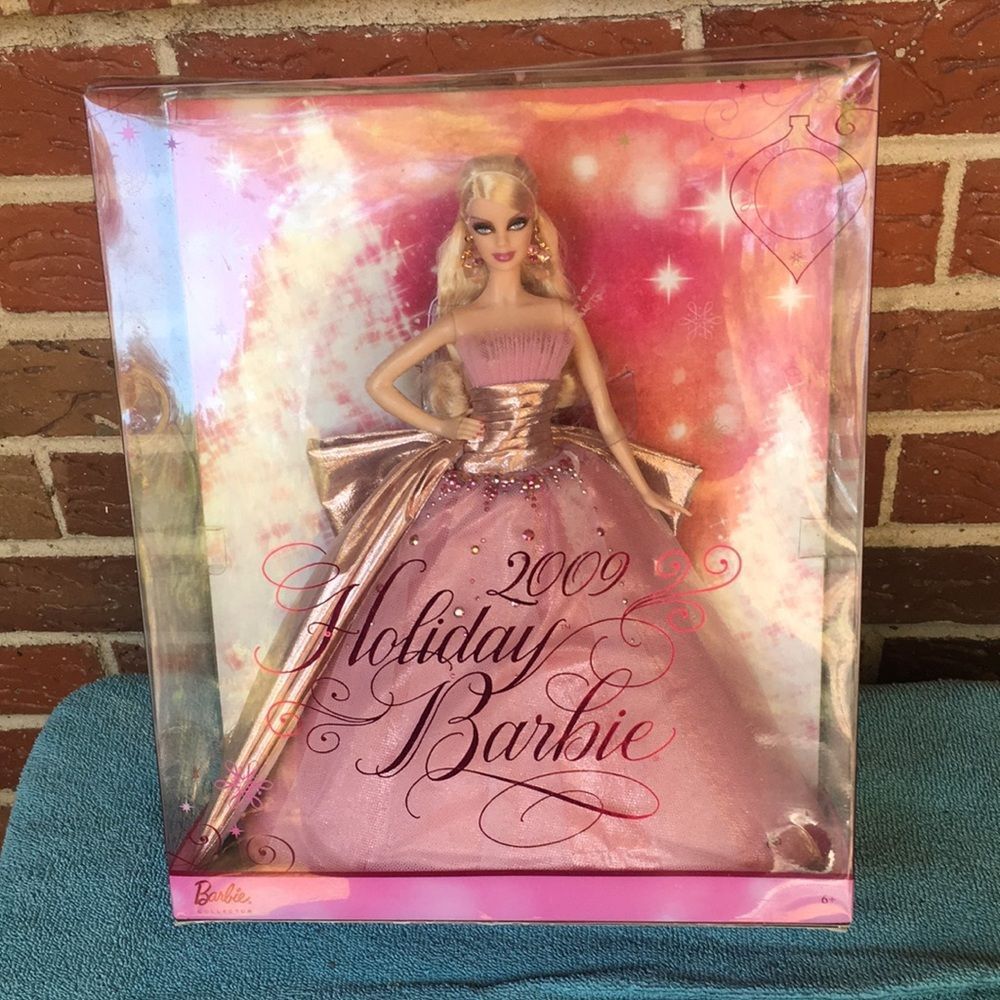 Barbie 2009 Holiday Doll in Pink Gown